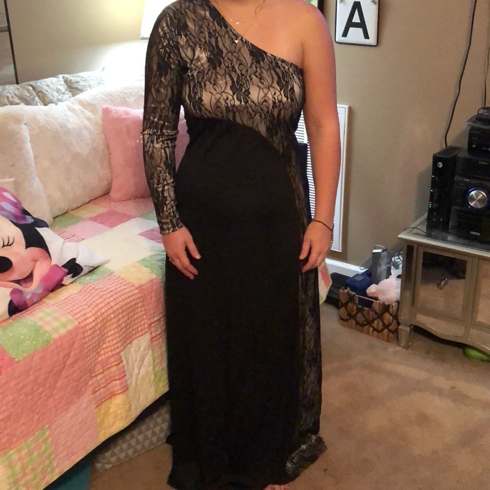One shoulder dress